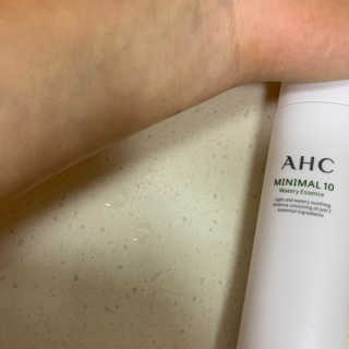 AHC 에이 에이치 씨 미니멀 10 워터리 에센스 — 2점을 준 리뷰어가 2018년 12월 올린 사용 사진