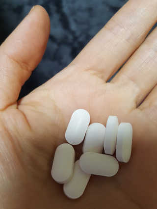 힐링팩토리 오늘도 가볍게 저분자 피쉬 콜라겐 정 — 5점을 준 리뷰어가 2020년 3월 올린 사용 사진