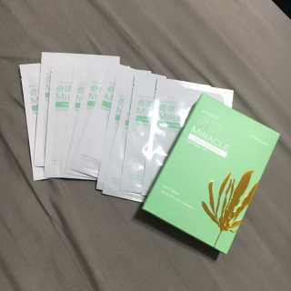 보타메디 씨놀®미라클마스크팩 — 2.5점을 준 리뷰어가 2018년 12월 올린 사용 사진
