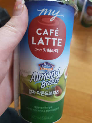 마이카페라떼 말차 아몬드브리즈 7개입 — 5점을 준 리뷰어가 2019년 11월 올린 사용 사진