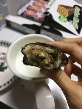 웰그린_댄싱카우 케이크 롤_미니 롤 스트로베리 — 4점을 준 리뷰어가 2019년 2월 올린 사용 사진