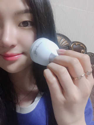 [더마퀸]쿨링스틱 페이스앤아이 — 1.5점을 준 리뷰어가 2019년 5월 올린 사용 사진