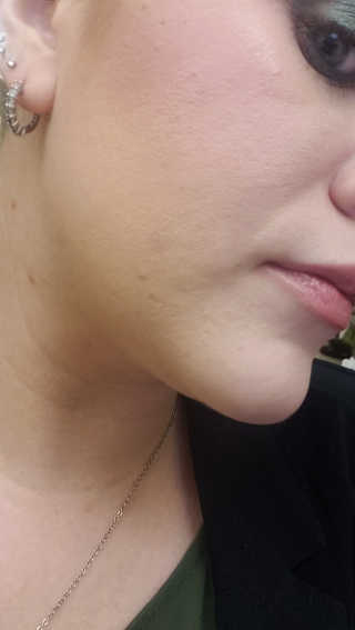 ChelseaLearnsMakeup님이 올린 리뷰 사진 4