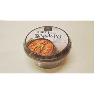 GS25 YOU US  오모리김치돼지찜 — 3.17점을 준 리뷰어가 2018년 3월 올린 사용 사진