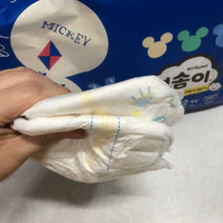 보솜이 베이비케어 팬티형 기저귀 — 5점을 준 리뷰어가 2019년 3월 올린 사용 사진