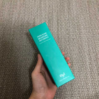 오지아이 워터 밤 모이스처 스킨 에센스 180ml — 5점을 준 리뷰어가 2019년 12월 올린 사용 사진