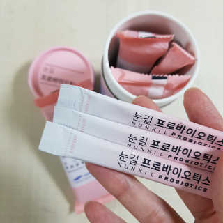 눈길 프로바이오틱스 눈길 콜라겐 프로바이오틱스 — 4점을 준 리뷰어가 2019년 11월 올린 사용 사진
