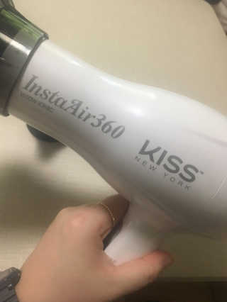 키스뉴욕 인스타에어 360 드라이기 — 4.33점을 준 리뷰어가 2018년 1월 올린 사용 사진