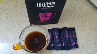 한국맥널티 아이브루 헤이즐넛향 100T — 4.5점을 준 리뷰어가 2019년 10월 올린 사용 사진