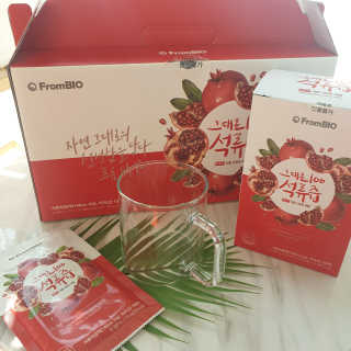 프롬바이오 오직 석류만 [그대로100 석류즙] 하루 1포로 건강하게 — 5점을 준 리뷰어가 2019년 10월 올린 사용 사진