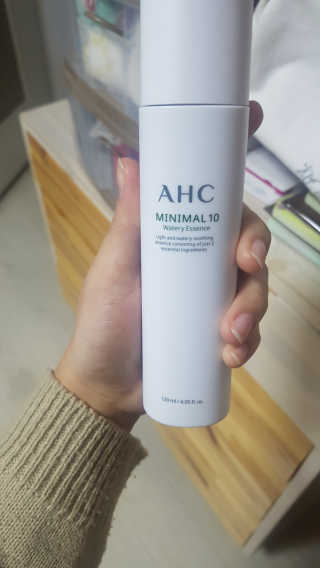 AHC 에이 에이치 씨 미니멀 10 워터리 에센스 — 4점을 준 리뷰어가 2018년 12월 올린 사용 사진
