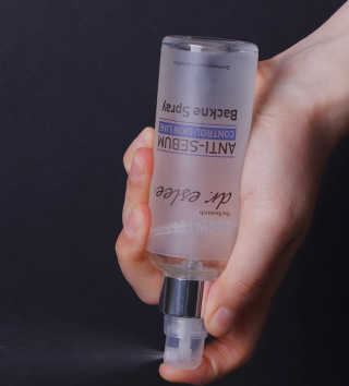 dr.eslee 안티세범 백크네 스프레이 — 3.5점을 준 리뷰어가 2019년 5월 올린 사용 사진
