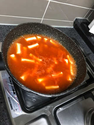 홍대미미네국물떡볶이 [홍대미미네]오리지널 국물 떡볶이4팩 + 라면사리 — 5점을 준 리뷰어가 2019년 4월 올린 사용 사진