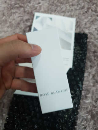 ROSE BLANCHE 로제블랑쉐 인텐시브 수딩 세럼 — 5점을 준 리뷰어가 2019년 7월 올린 사용 사진