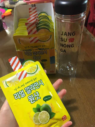 장수농가 리얼깔라만시 원샷 50ml 10팩+보틀 — 5점을 준 리뷰어가 2019년 4월 올린 사용 사진