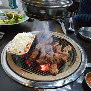 [두툼갈비] 두툼갈비 2인분 + 매콤치즈버섯 set — 5점을 준 리뷰어가 2018년 10월 올린 사용 사진