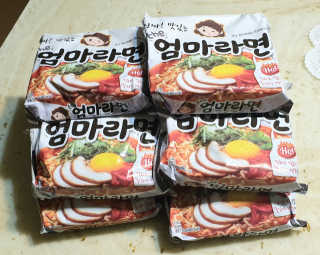 라면 그대로가 제일 맛있는 더엄마라면 — 5점을 준 리뷰어가 2019년 9월 올린 사용 사진