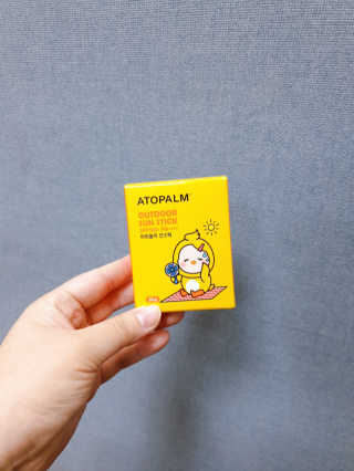 아토팜 야외놀이 선스틱 SPF50+ PA++++ — 5점을 준 리뷰어가 2020년 3월 올린 사용 사진
