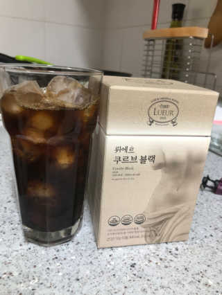 [하우투잇] 뤼에르 쿠르브 블랙 10ml x 30포 총 300ml — 5점을 준 리뷰어가 2020년 3월 올린 사용 사진
