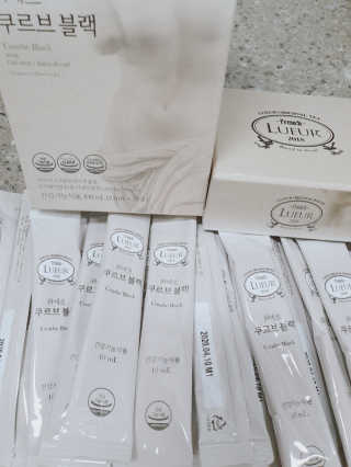 [하우투잇] 뤼에르 쿠르브 블랙 10ml x 30포 총 300ml — 5점을 준 리뷰어가 2020년 3월 올린 사용 사진
