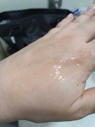 오지아이 워터 밤 모이스처 스킨 에센스 180ml — 5점을 준 리뷰어가 2020년 1월 올린 사용 사진