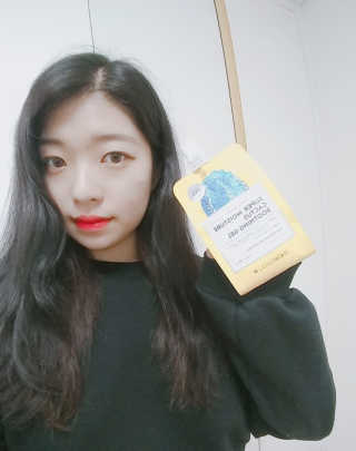 셀레뷰 슈퍼 모이스처 수딩젤 — 5점을 준 리뷰어가 2018년 4월 올린 사용 사진