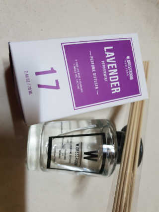 더블유드레스룸 퍼퓸 디퓨저 70ml — 4.5점을 준 리뷰어가 2018년 7월 올린 사용 사진