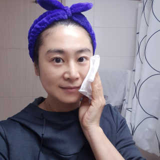 메이크업 이레이져 바이 컬러딥 래버러토리즈 — 4점을 준 리뷰어가 2020년 1월 올린 사용 사진