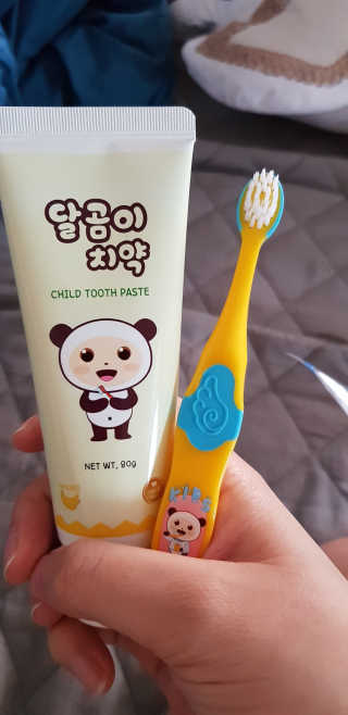 달곰이 어린이 치약+어린이 칫솔 SET — 4.67점을 준 리뷰어가 2018년 5월 올린 사용 사진