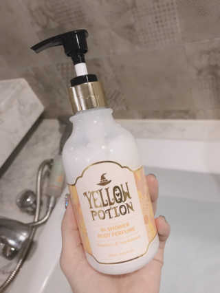 바디홀릭 인샤워 바디퍼퓸 옐로우포션 250ML — 5점을 준 리뷰어가 2019년 4월 올린 사용 사진