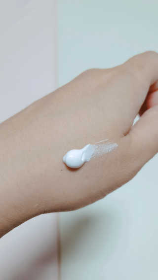 피움 스킨바리스타 2in1 화이트 페이스 퍼펙션 50ml — 5점을 준 리뷰어가 2019년 6월 올린 사용 사진