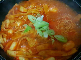 미쓰리떡볶이 just 10 min 패키지 — 3.83점을 준 리뷰어가 2018년 5월 올린 사용 사진