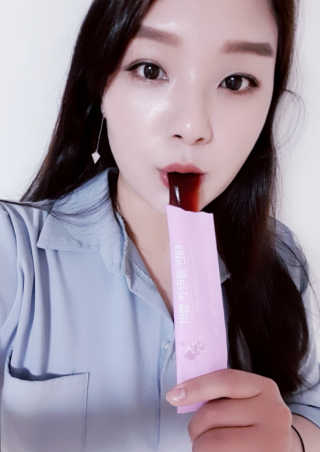 네츄럴굿띵스 태반 콜라겐 젤리 15포 — 5점을 준 리뷰어가 2019년 6월 올린 사용 사진
