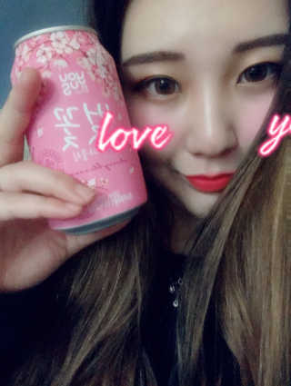 GS25 벚꽃 팝콘 + 벚꽃스파클링 + 벚꽃 청포도 에이드 — 4.17점을 준 리뷰어가 2018년 3월 올린 사용 사진