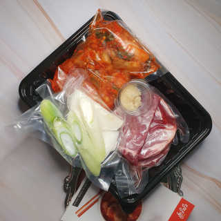땡땡쿡 더실비김치찌개 2인분 710g 라면사리 포함 — 5점을 준 리뷰어가 2020년 1월 올린 사용 사진