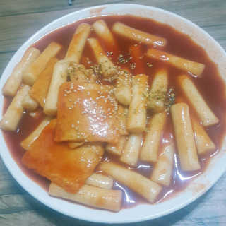 두번째 국떡 국가대표 떡볶이 1팩 + 영미칩 2봉 증정 — 5점을 준 리뷰어가 2019년 2월 올린 사용 사진