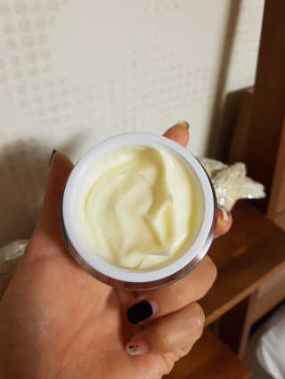 카미안느 프랑스콜라겐크림 — 5점을 준 리뷰어가 2018년 5월 올린 사용 사진