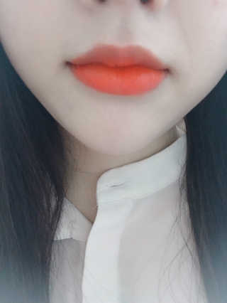 스톤브릭 라커틴트 립스틱스 — 5점을 준 리뷰어가 2019년 9월 올린 사용 사진