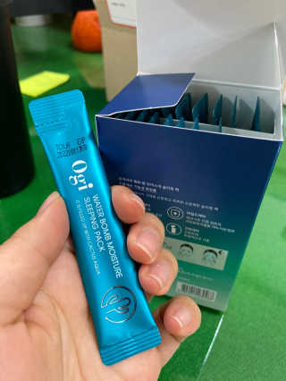 오지아이 워터 밤 모이스처 슬리핑 팩 4ml X 20pcs — 4점을 준 리뷰어가 2019년 12월 올린 사용 사진
