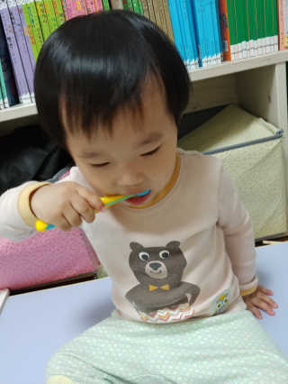 달곰이 어린이 치약+어린이 칫솔 SET — 4.83점을 준 리뷰어가 2018년 4월 올린 사용 사진