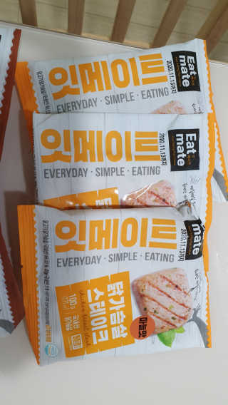 랭킹닭컴 잇메이트 닭가슴살 스테이크 혼합 1kg — 5점을 준 리뷰어가 2019년 12월 올린 사용 사진