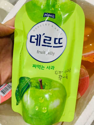 데르뜨 떠먹는 과일 3종, 짜먹는 과일 2종 총 10개 체험 — 5점을 준 리뷰어가 2020년 3월 올린 사용 사진