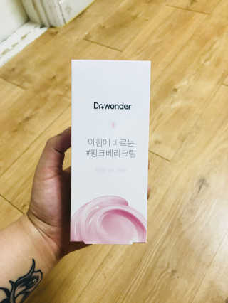 닥터원더 핑크베리톤업크림, 민트베리 톤업크림 — 1.17점을 준 리뷰어가 2017년 11월 올린 사용 사진