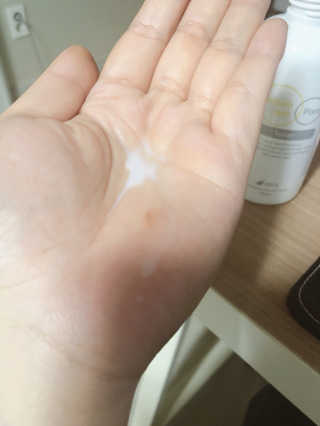 이솔화장품 이솔 세범 리스 포어 토너 200ml — 4.67점을 준 리뷰어가 2018년 8월 올린 사용 사진