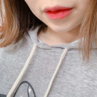 릴리바이레드 쥬시라이어 워터틴트 02 체리 크러쉬인 척 — 4점을 준 리뷰어가 2020년 3월 올린 사용 사진