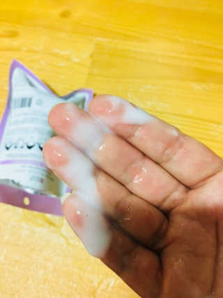 초코무 코스메틱스 초코무 모이스쳐 로즈 마스크팩 — 4점을 준 리뷰어가 2018년 8월 올린 사용 사진