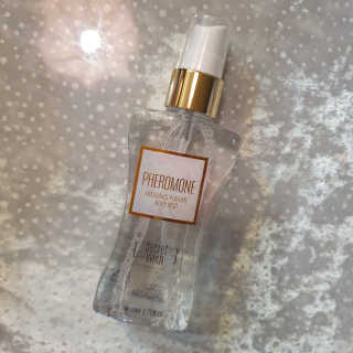 레드컨테이너 페로몬향 퍼퓸 바디미스트 80ml — 5점을 준 리뷰어가 2019년 12월 올린 사용 사진