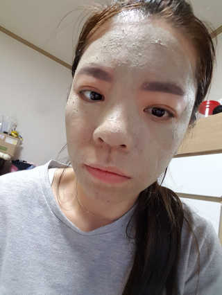 글랜무어 디톡 제올라이트 클리어링 버블 팩 — 4.67점을 준 리뷰어가 2018년 5월 올린 사용 사진