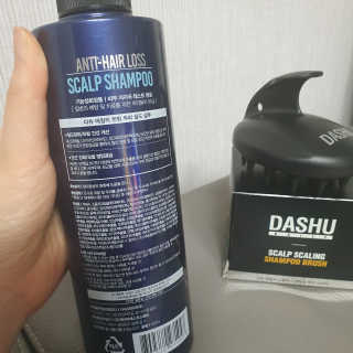다슈코리아 다슈 단백질 한방 두피 골드 샴푸 500ml +샴푸브러쉬 — 5점을 준 리뷰어가 2020년 1월 올린 사용 사진