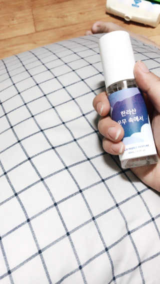 르플랑 제주 패브릭 퍼퓸 60ml 8종 — 5점을 준 리뷰어가 2018년 10월 올린 사용 사진